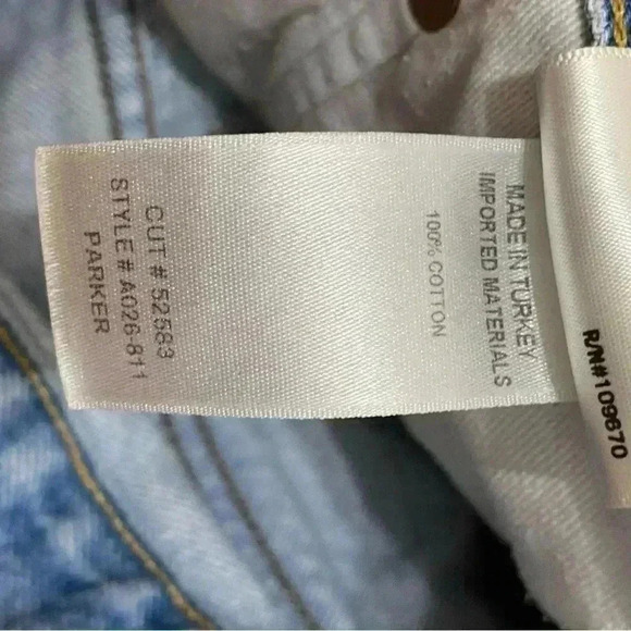 AGOLDE Parker Blue distressed shorts 32
Intentional distressing button fly - Picture 3 of 7